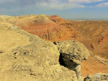 Горы Актау в парке Алтын-Эмель