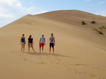 Джип-тур на Поющий бархан в Казахстане