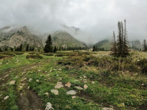 Дорога по долине реки Кора