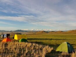 Лагерь на озере Тузколь