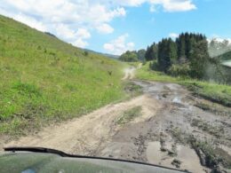 Дорога от оз. Язевое вниз к поселку Караайрык