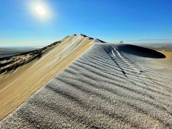 поющий бархан зимой