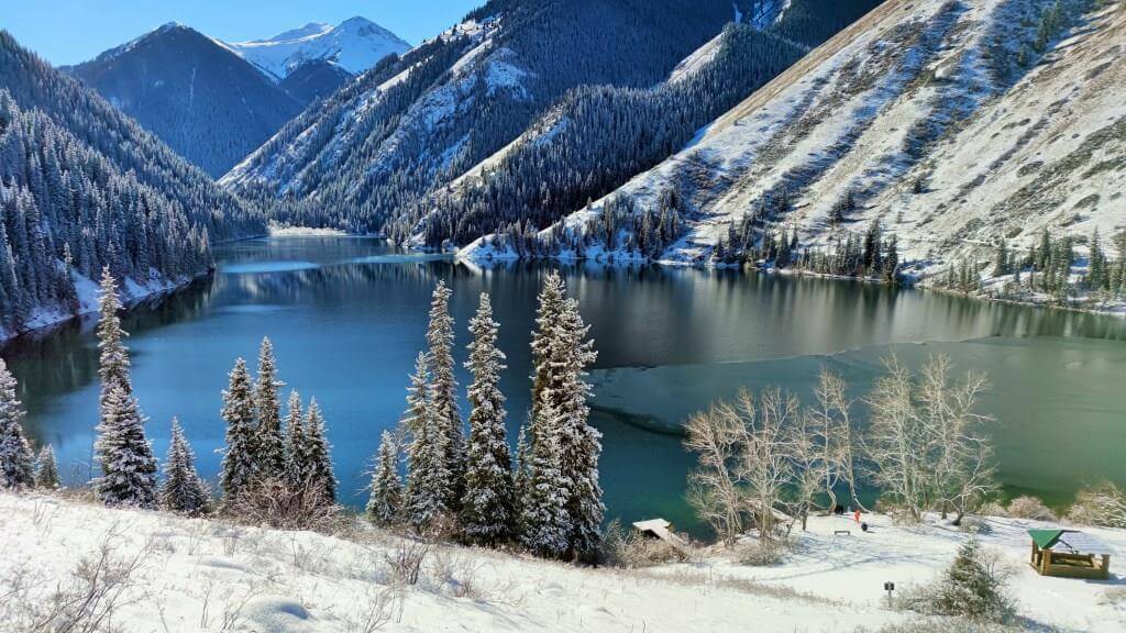 озеро кольсай в ноябре